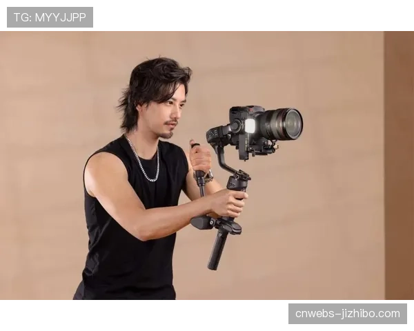 特写:场边摄影师讲述从手动更换镜头到远程操控8K云台相机的变迁 特写:场边摄影师讲述从手动更换镜头到远程操控8K云台相机的变迁